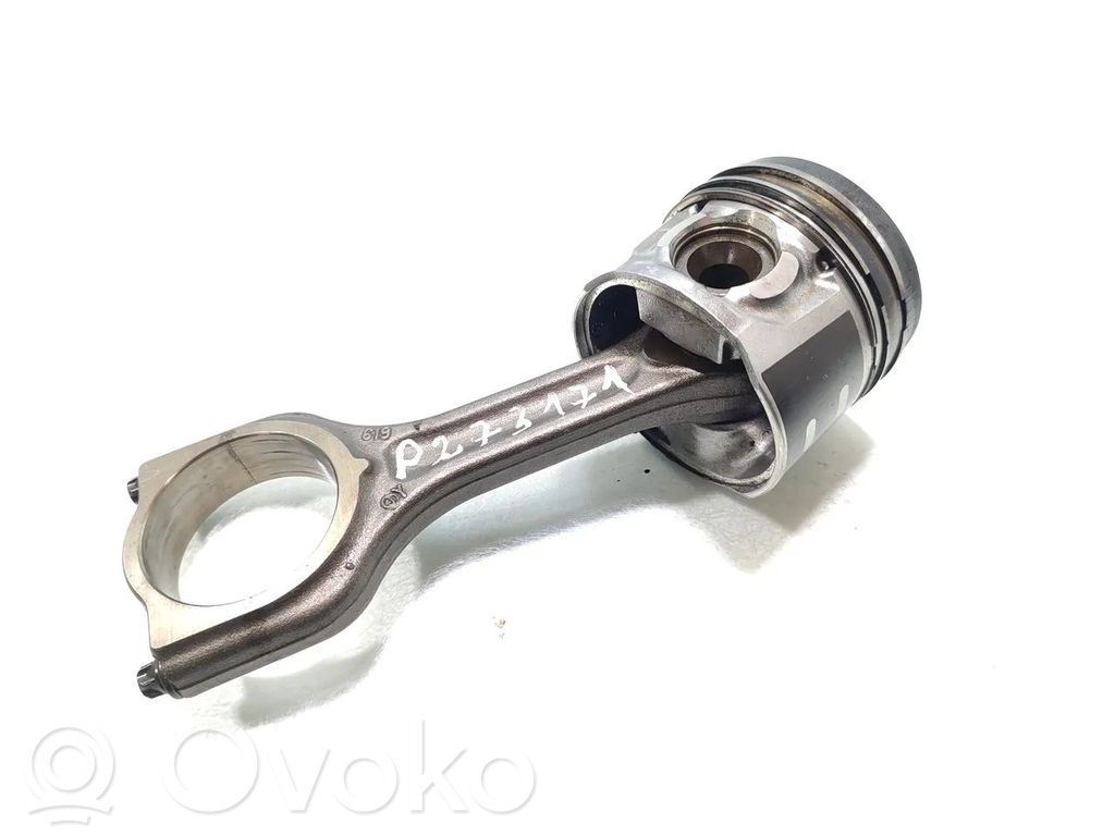 Peugeot 3008 I Piston with connecting rod 