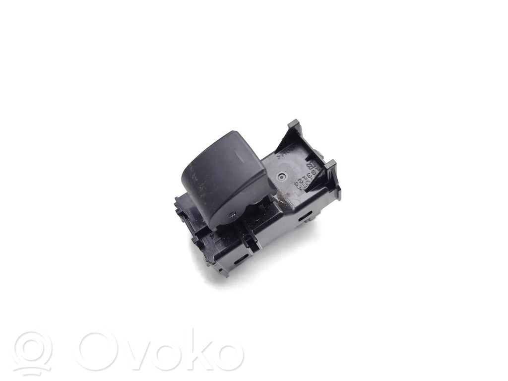Electric window control switch   193124