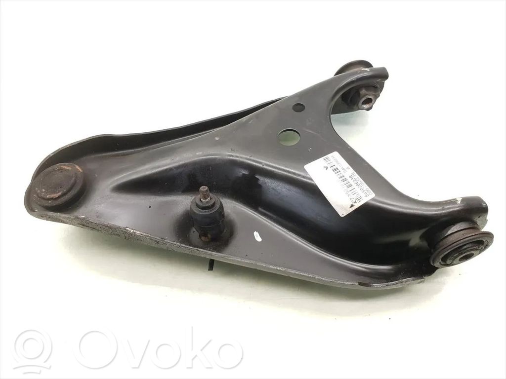 Dacia Sandero Front lower control arm/wishbone 