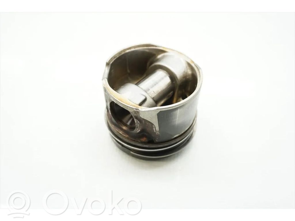 Piston