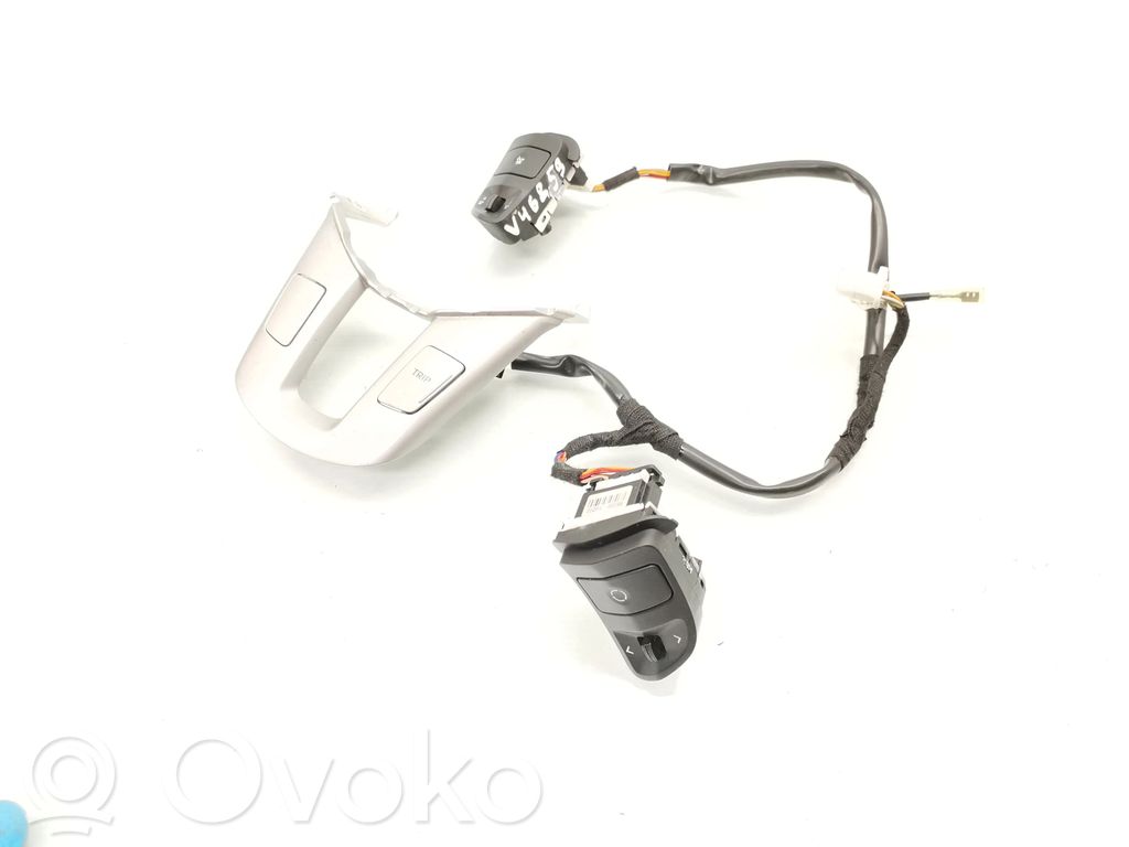 KIA Ceed Boutons / interrupteurs volant 