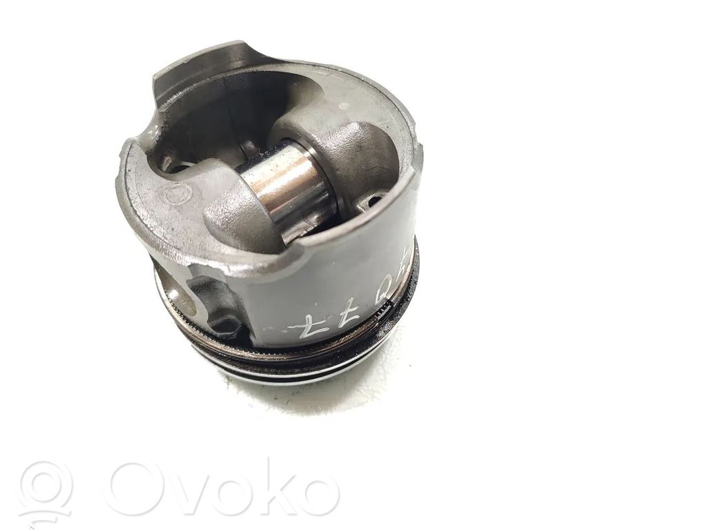SsangYong Rodius Piston 