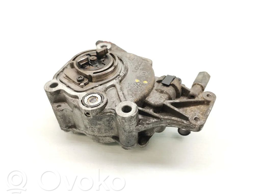 Land Rover Freelander 2 - LR2 Vacuum pump 