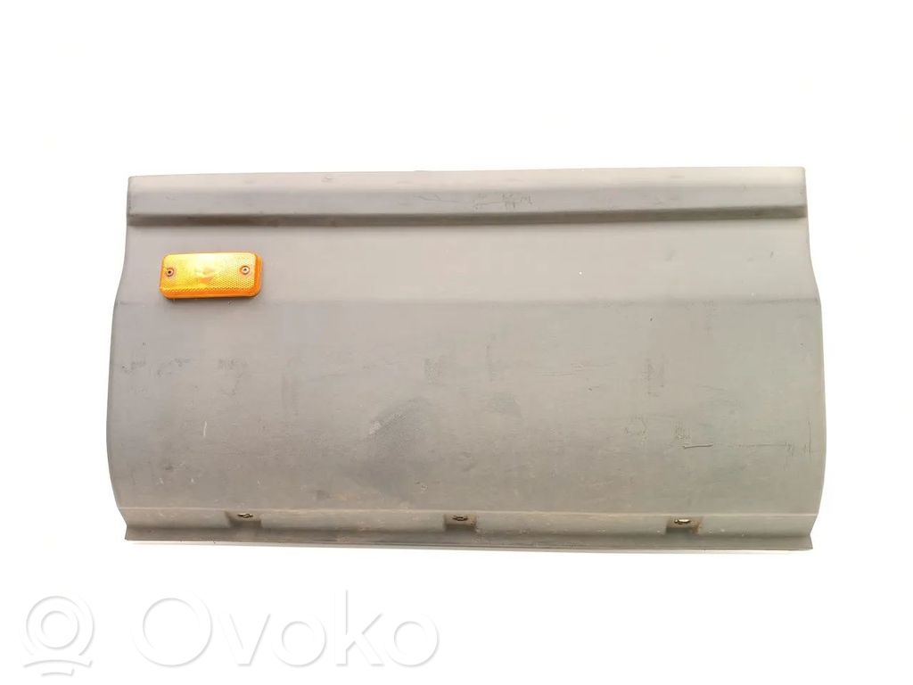 Iveco Daily 35 - 40.10 Listwa błotnika tylnego 