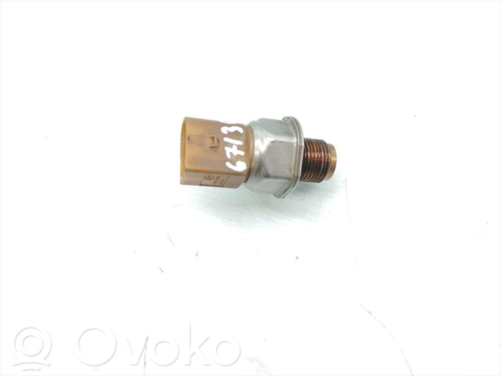 Audi A4 S4 B7 8E 8H Sensor de presión de combustible 