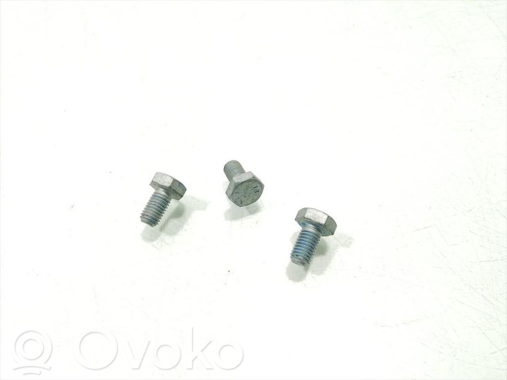 Autre pièce du moteur   0004015V000