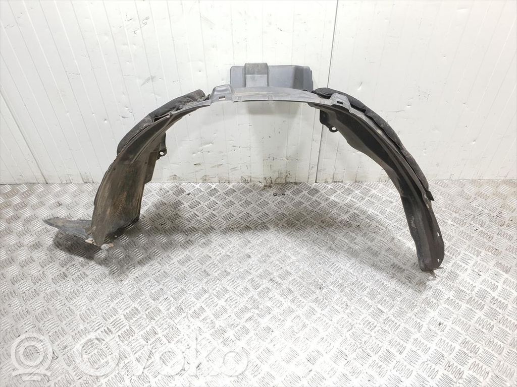 Nissan X-Trail T30 Rivestimento paraspruzzi passaruota anteriore