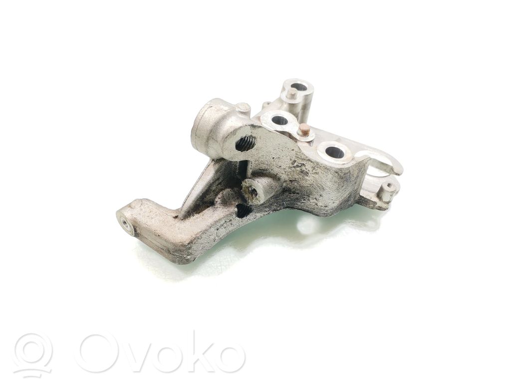 Engine mounting bracket   DS7Q6030AF