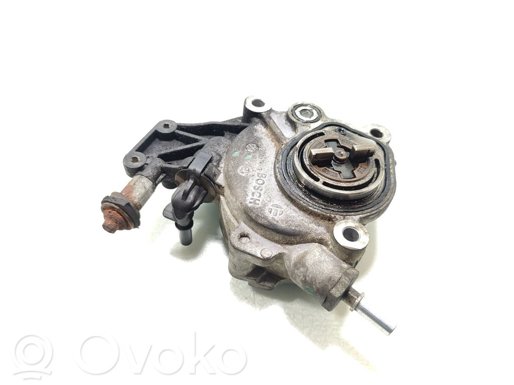 Land Rover Freelander 2 - LR2 Vacuum pump 