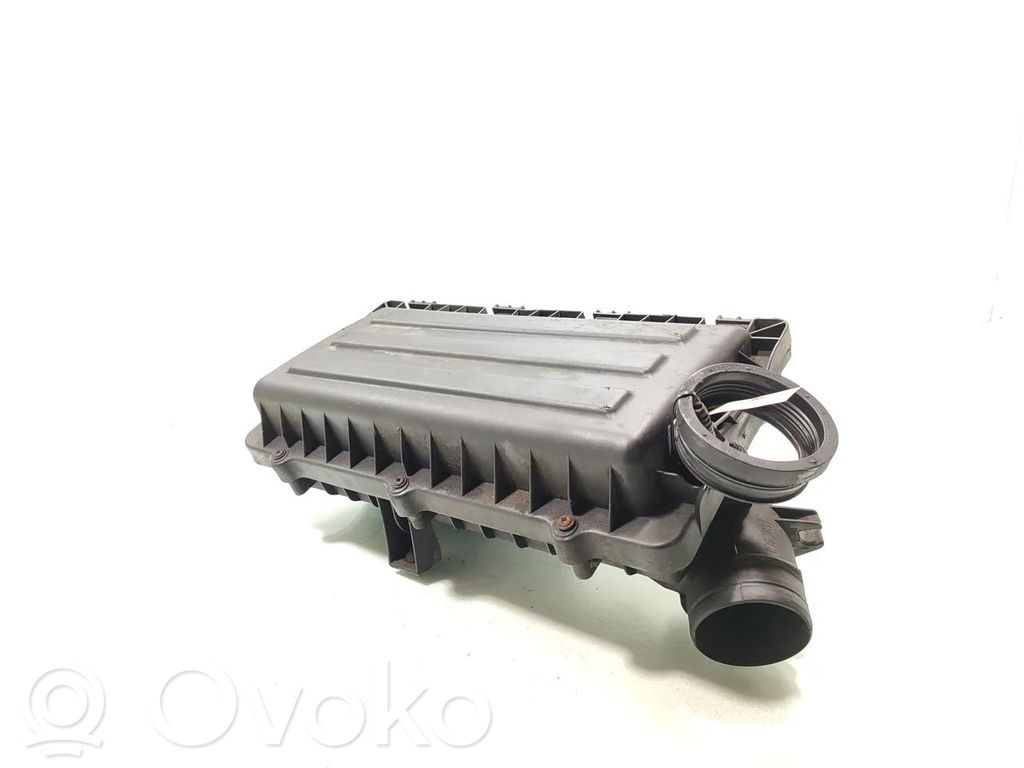 Skoda Fabia Mk2 (5J) Air filter box 