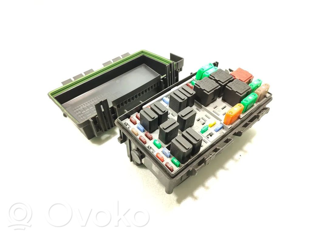 Opel Corsa D Fuse module 