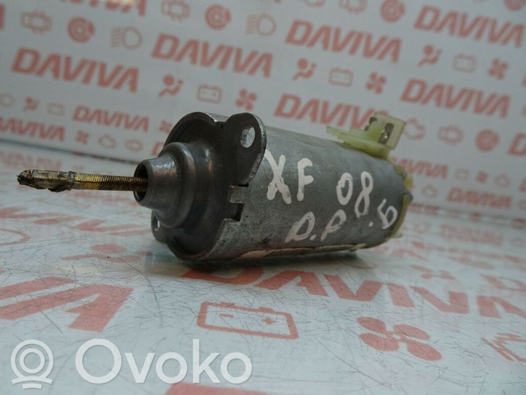 Motor de ajuste del asiento   8X23F61644C
