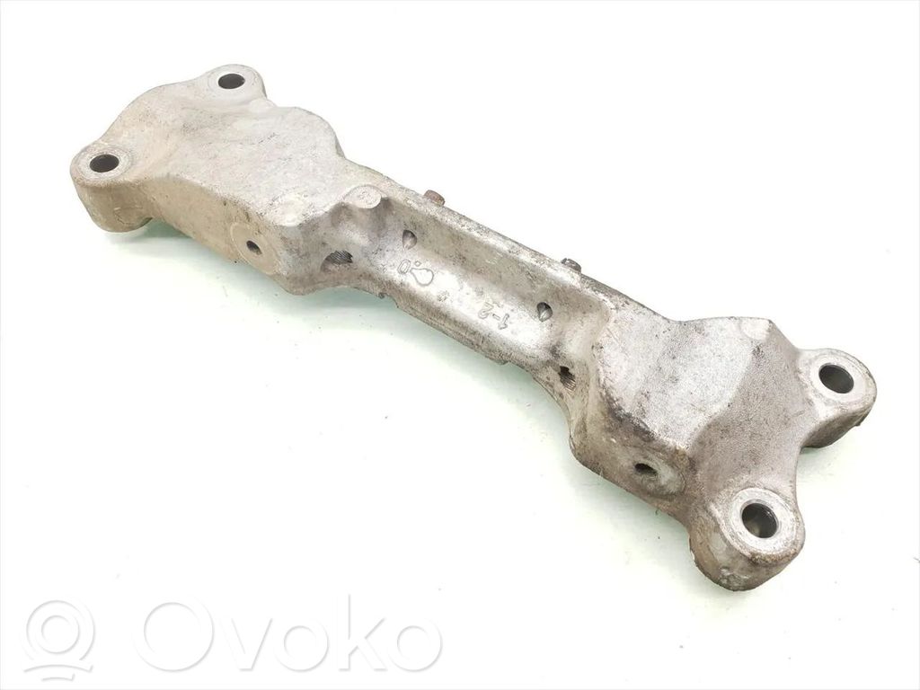 Citroen DS3 Engine mounting bracket 