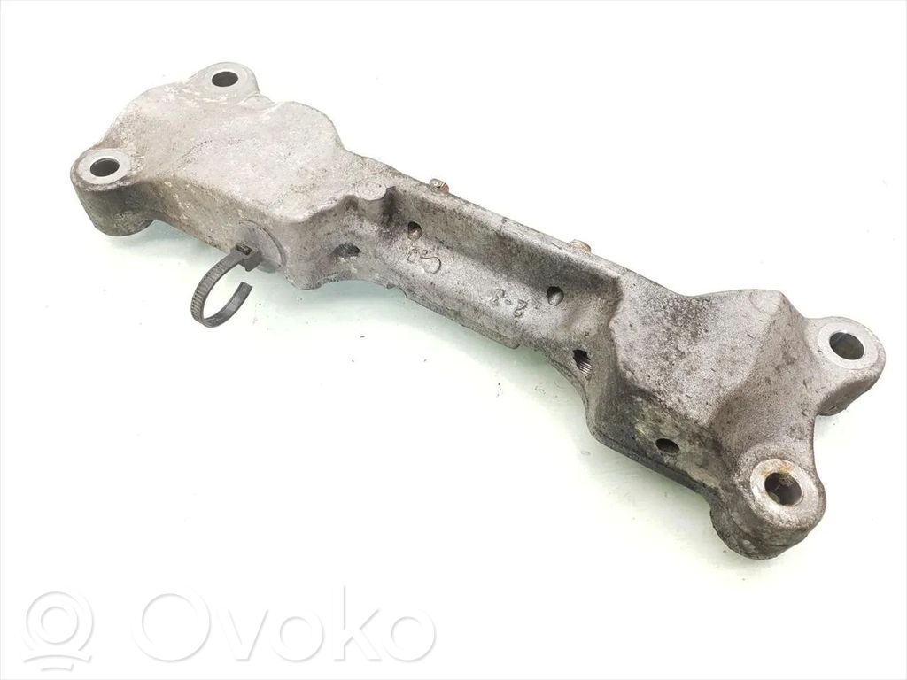 Peugeot 208 I Engine mounting bracket 