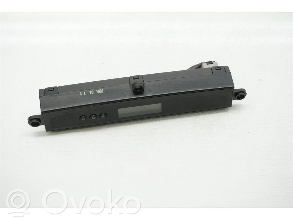 Uhr   945102B000