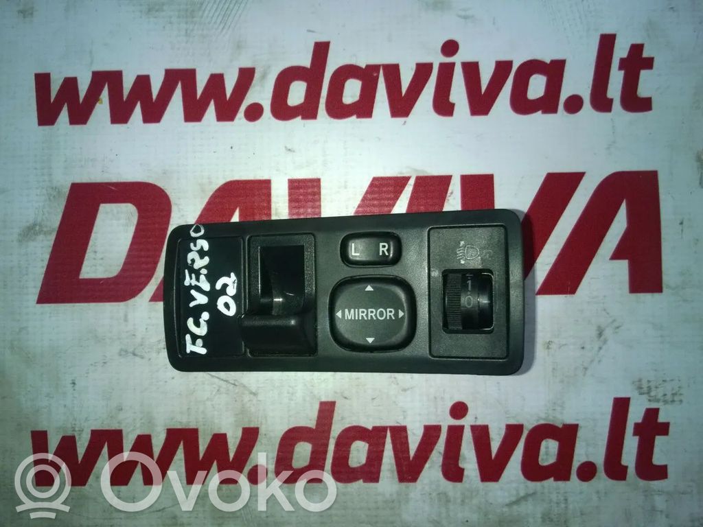 Toyota Corolla E120 E130 Wing mirror switch 