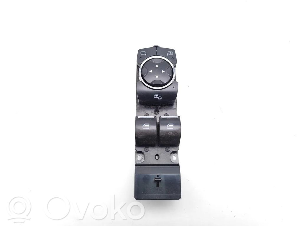 Ford Mondeo MK V Przyciski szyb 