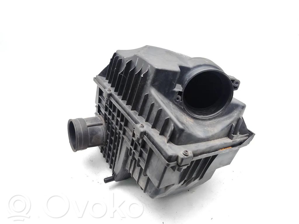 Nissan NV400 Air filter box 