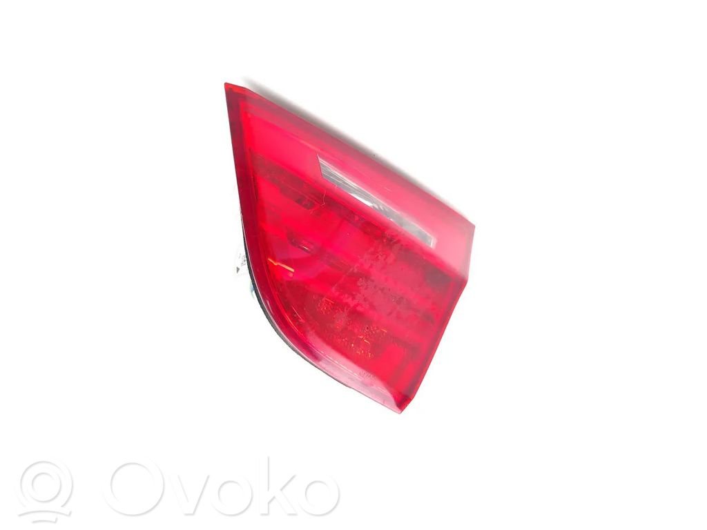 Tailgate rear/tail lights   7289428