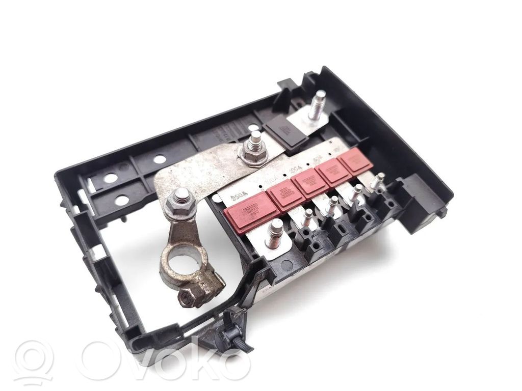 Opel Astra J Fuse module 