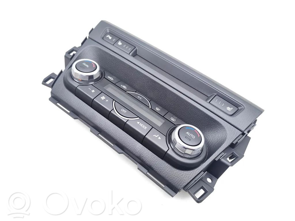 Mazda 3 III Climate control unit 
