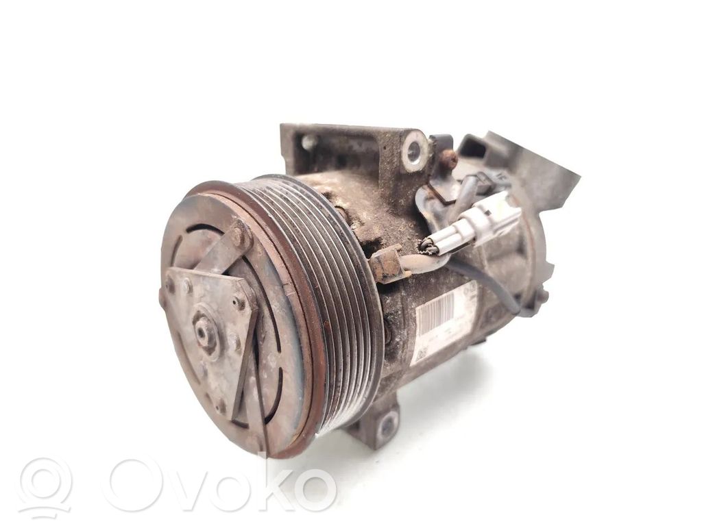 Renault Clio IV Air conditioning (A/C) compressor (pump) 