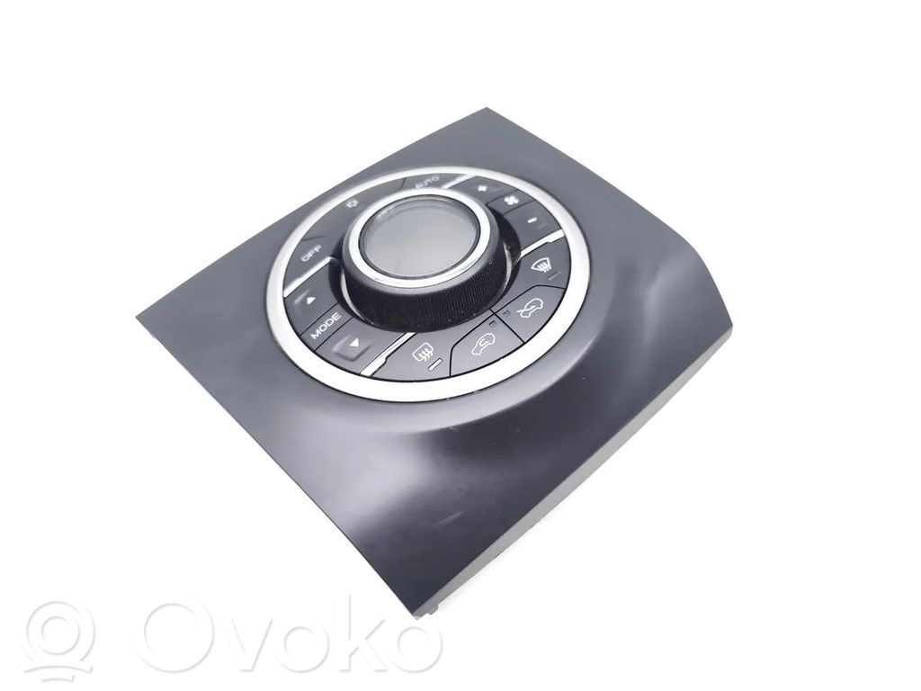 Isuzu D-Max Climate control unit 