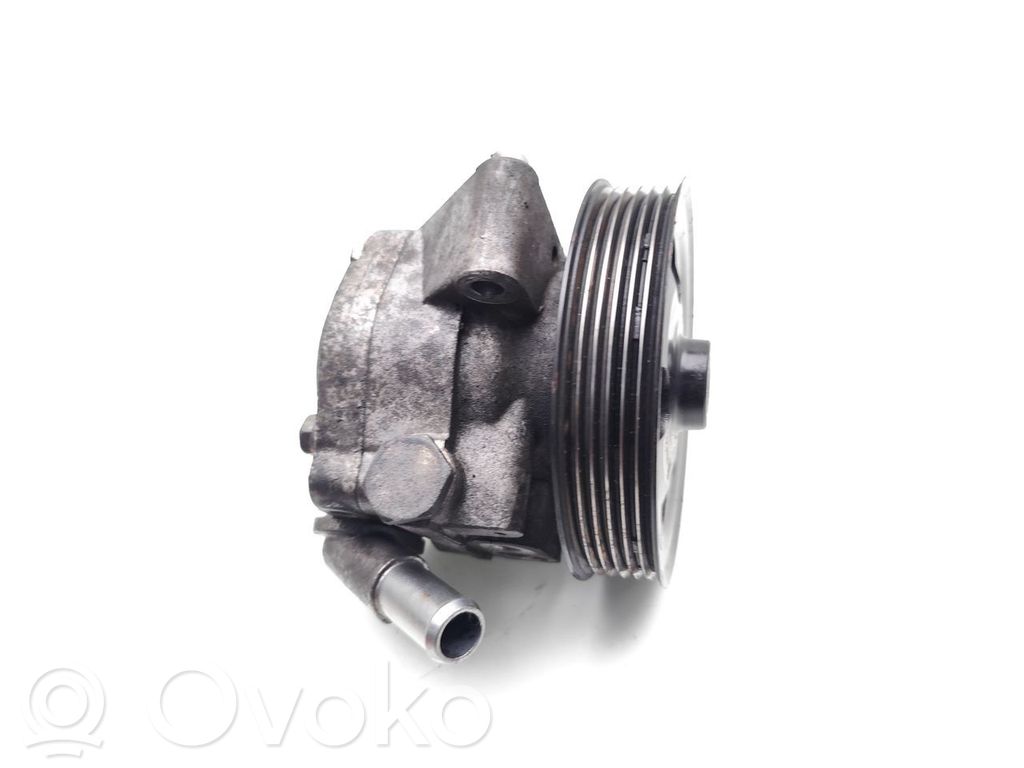 Volvo V70 Ohjaustehostimen pumppu 
