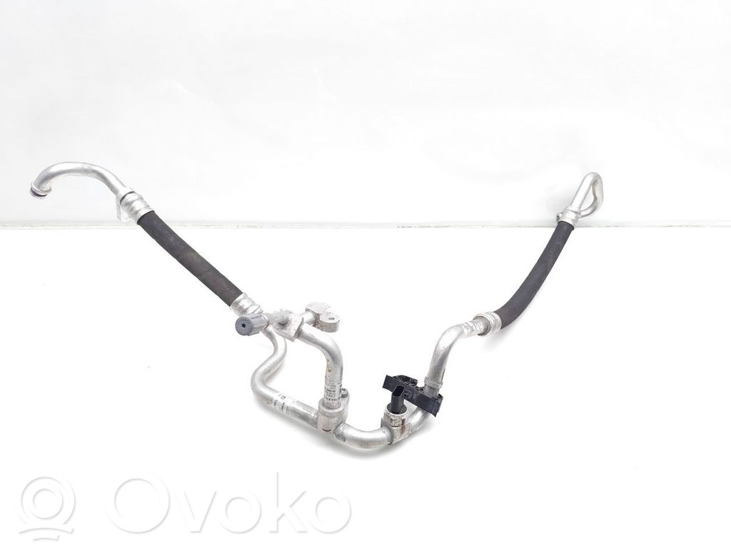 Ilmastointilaitteen putki (A/C)   1EA816739,1EA816743L