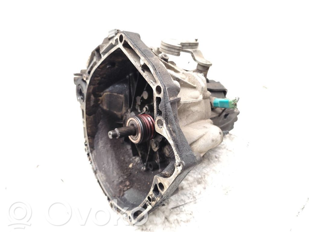 Nissan Qashqai Scatola del cambio manuale a 6 velocità 