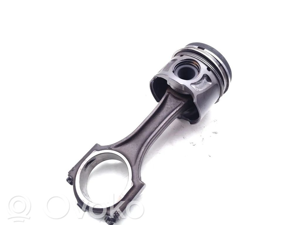 Citroen C-Crosser Piston with connecting rod 