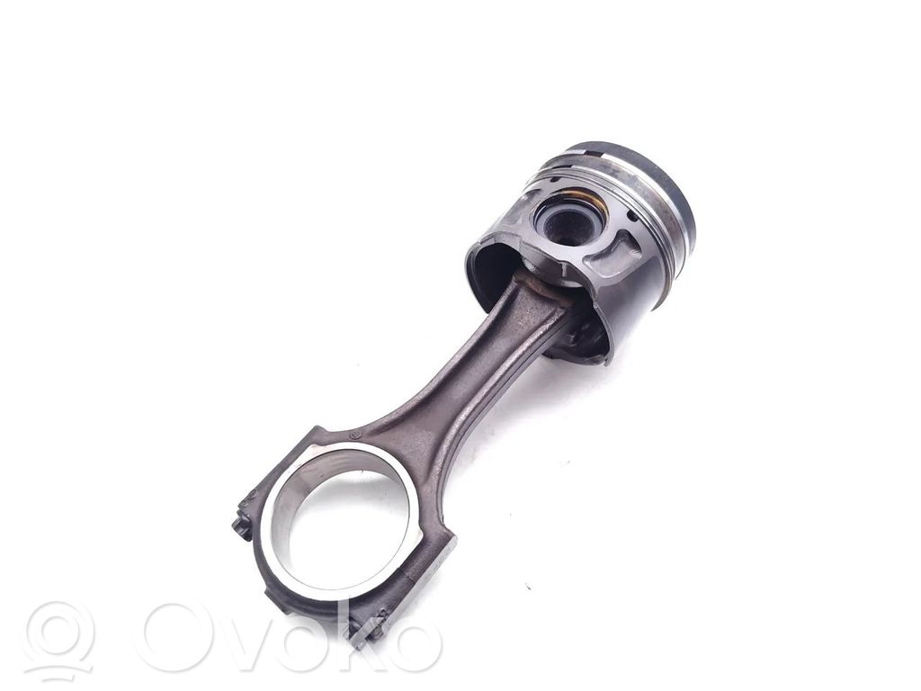 Citroen C-Crosser Piston with connecting rod 