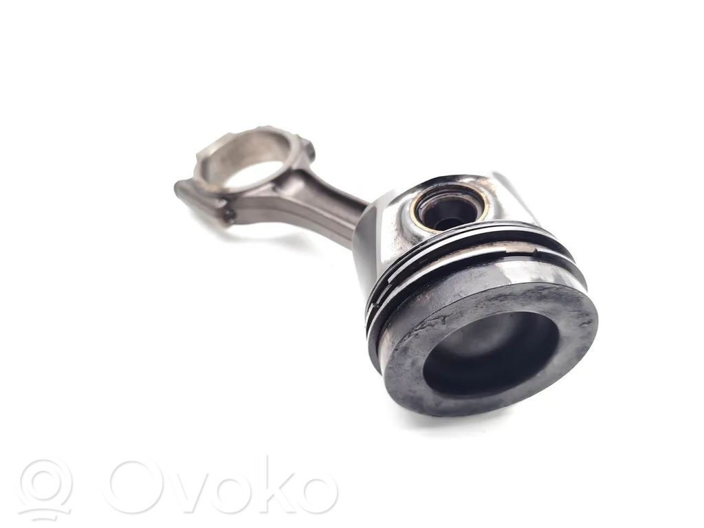 Audi A4 S4 B8 8K Piston with connecting rod 