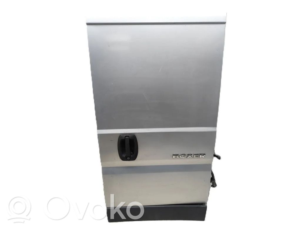 Back/rear loading door