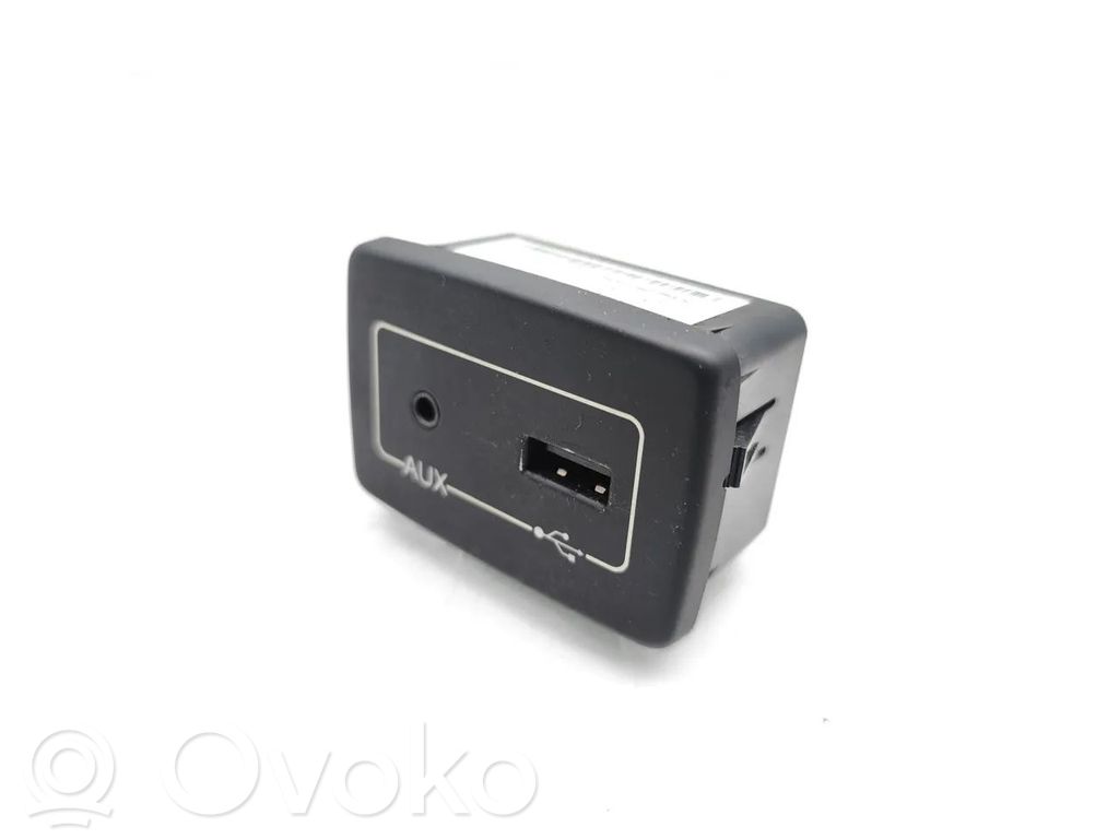 Enchufe conector USB   7356546330