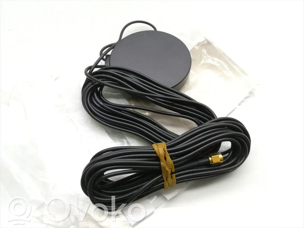 Mercedes-Benz CLS C219 Aerial GPS antenna 