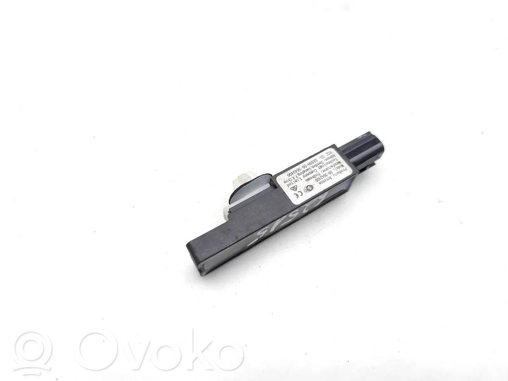 Radion pystyantenni   S63642400,K2ADZB