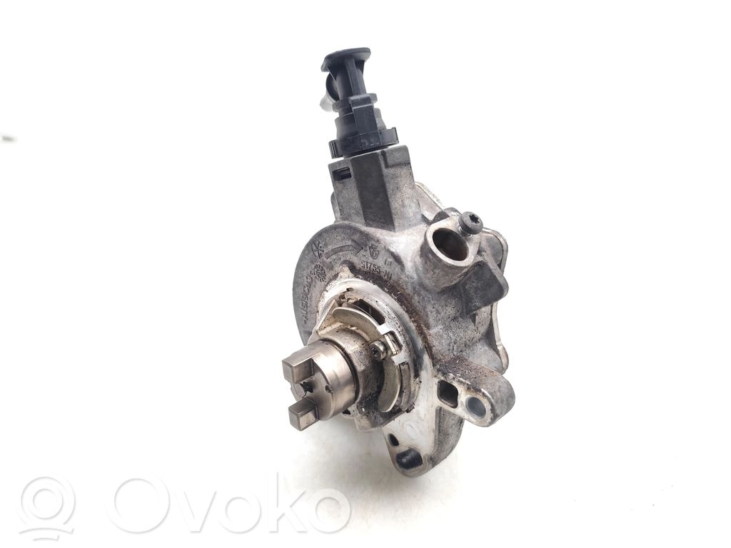 Ford Focus Vacuum pump 