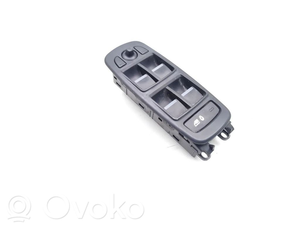 Electric window control switch   SPA027JT00F
