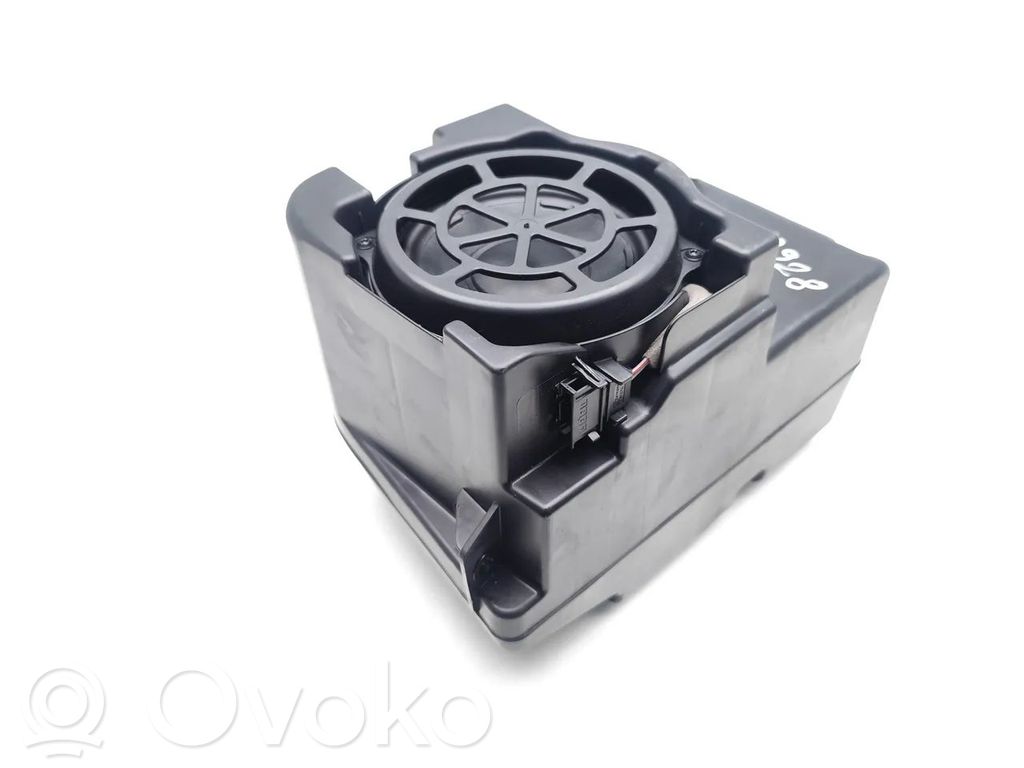 Audi Q4 e-tron Subwoofer 