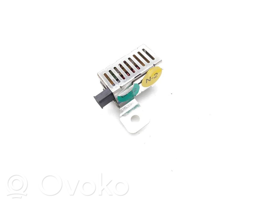 MG MG4 ev Pystyantennin suodatin 