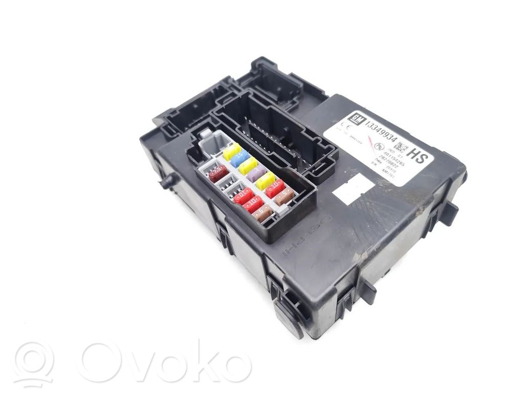 Opel Meriva B Módulo de fusible 