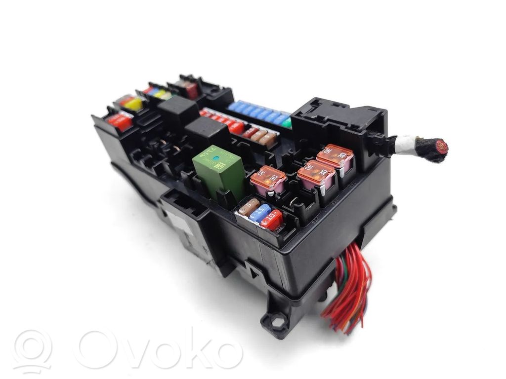 Opel Mokka X Fuse module 