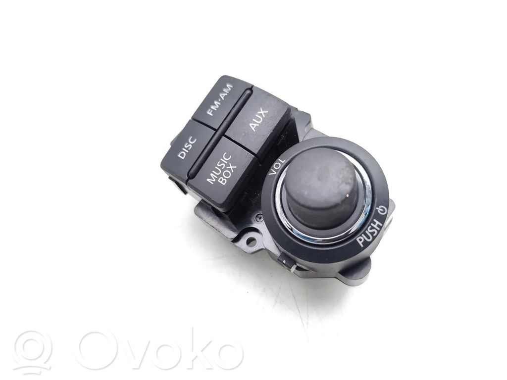 Nissan Pathfinder R51 Unidad central de control multimedia 