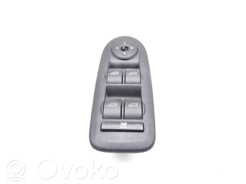 Opel Insignia A Electric window control switch 