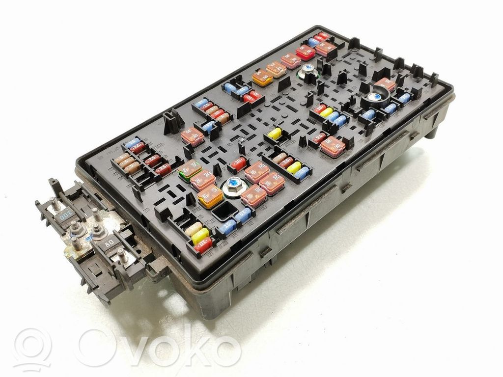 Skrzynka bezpieczników / Komplet   22933572