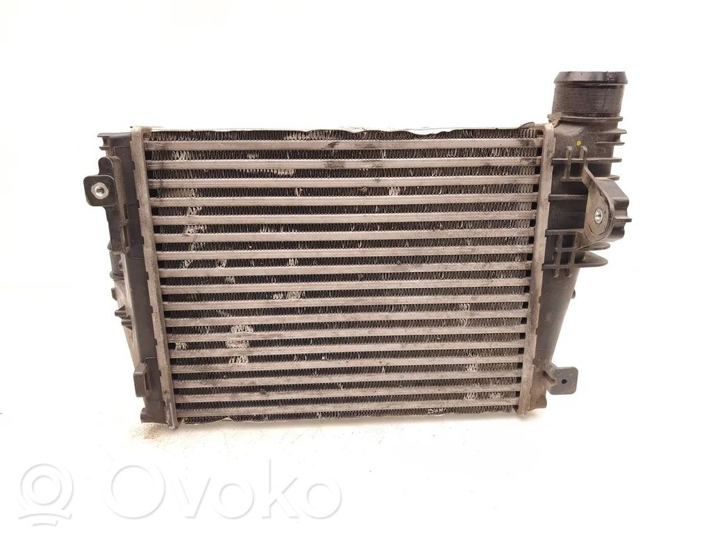 Opel Vivaro Intercooler radiator 