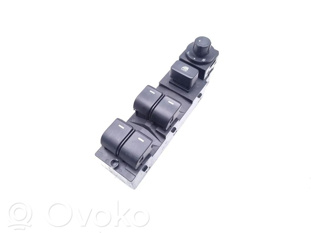 Mazda CX-5 Electric window control switch 