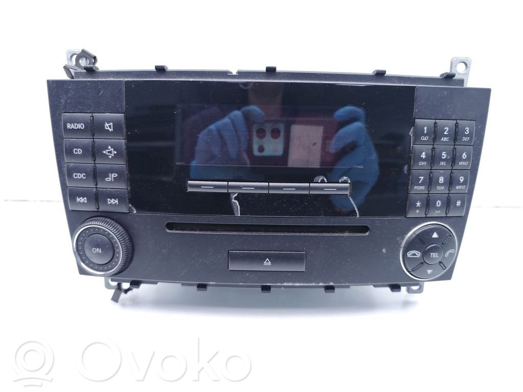 Mercedes-Benz C W203 Radija/ CD/DVD grotuvas/ navigacija 