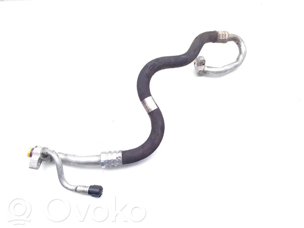 BMW 1 E81 E87 Ilmastointilaitteen putki (A/C) 